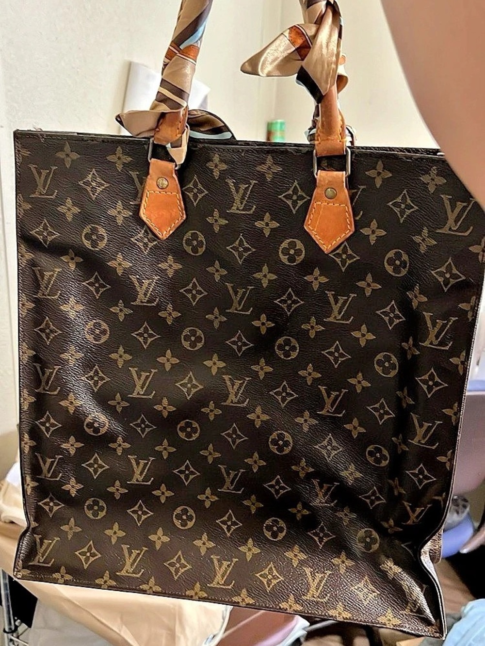 Louis Vuitton Sac Plat Monogram Tote in Brown